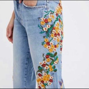 !!MOVING SALE! EVERYTHING MUST GO!!RARE Free People embroidered jeans